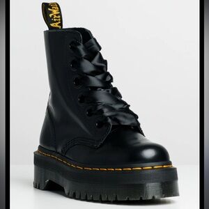 Dr. Martens Molly Boots